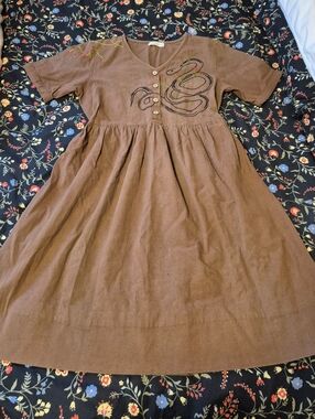Little Cottonwood Brown Snake Embroidered Cotton Dress. Size M
